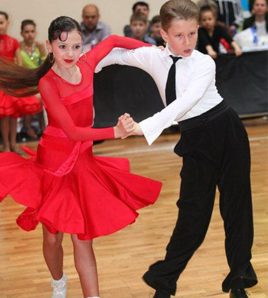 Lớp học nhảy khiêu vũ Dancesport Thiếu niên từ 11 đến 15 tuổi